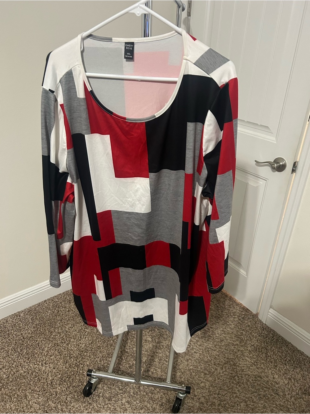 Red Black Gray Geometric Long Sleeve Top